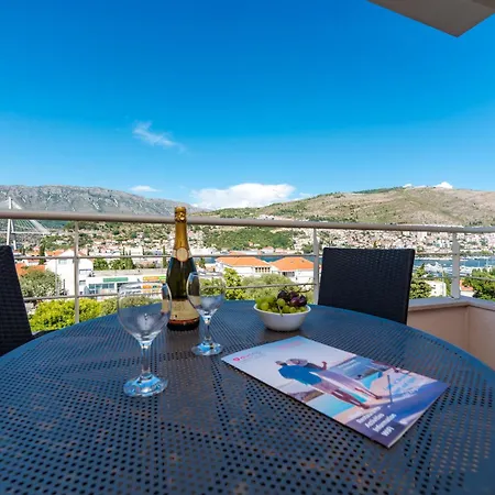 Comfort Astra アパート *